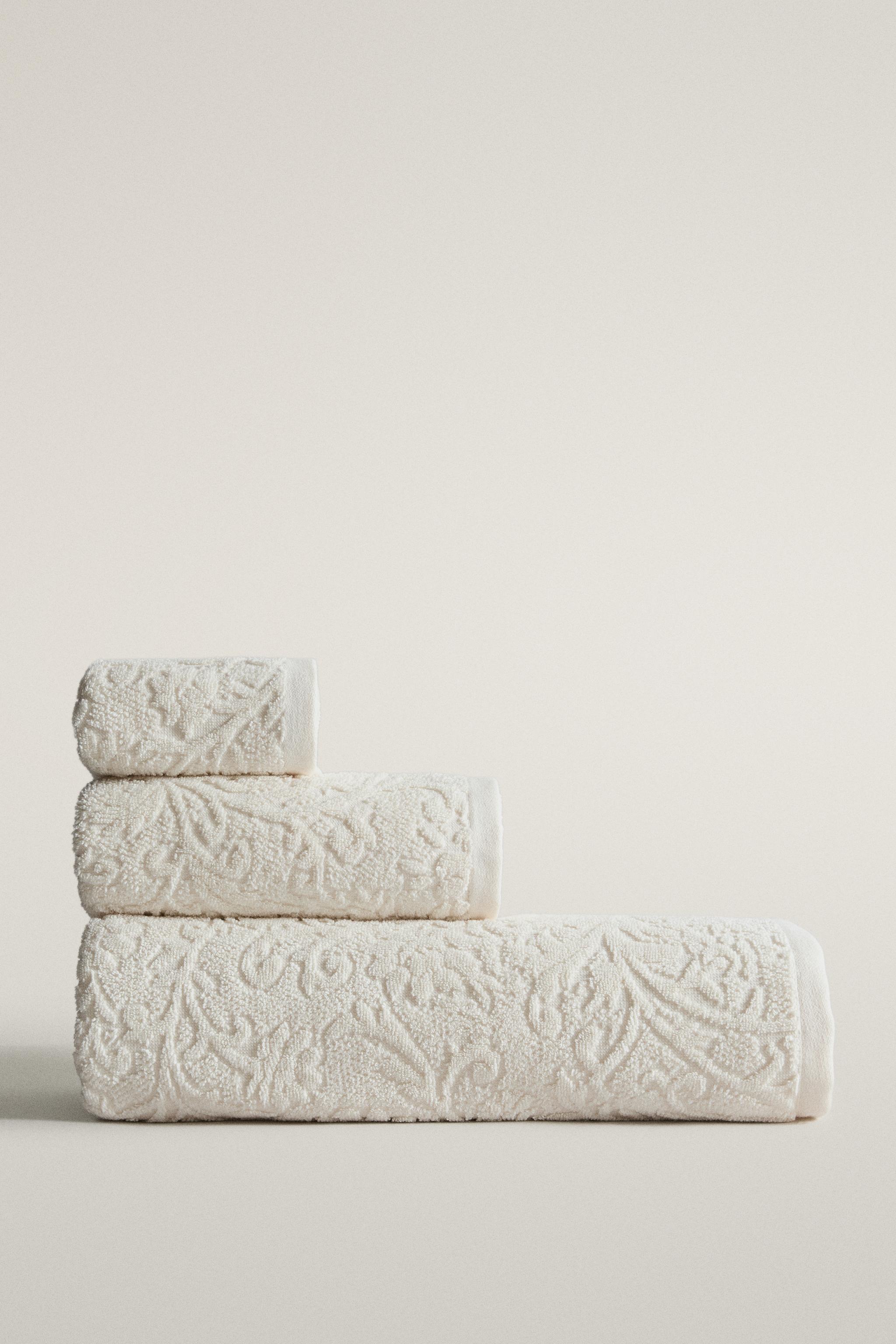 SERVIETTE DE BAIN JACQUARD FLEURS